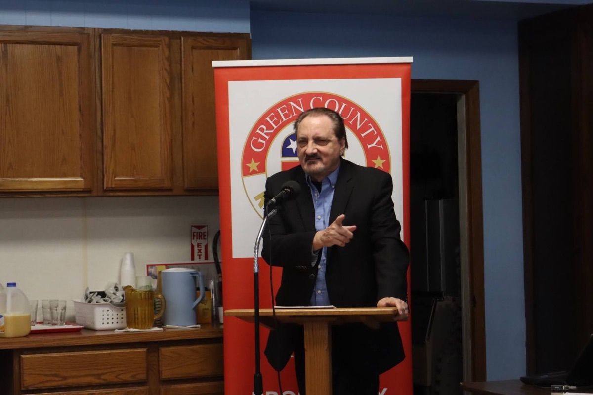 Jon Aleckson speaking at a Green County event